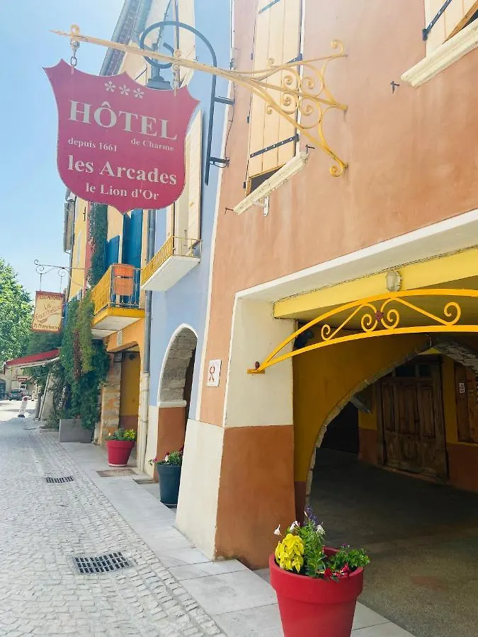 Hotel Les Arcades Le Lion D'or à Buis-les-Baronnies 3*,  France
