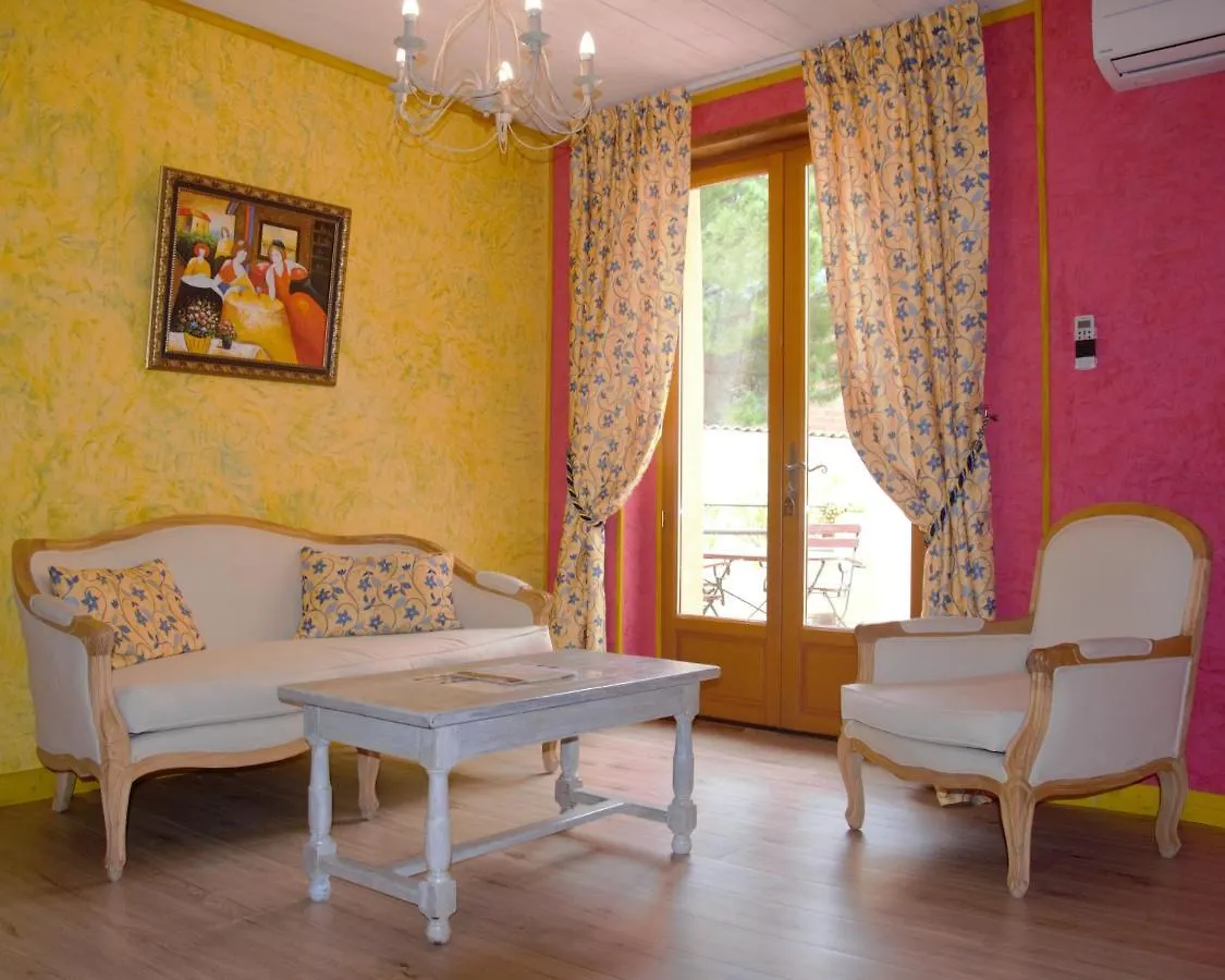 Hotel Les Arcades Le Lion D'Or Buis-les-Baronnies