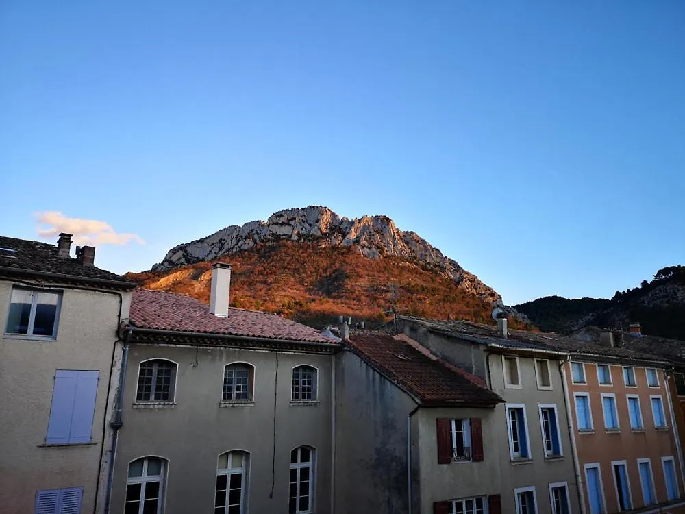 Hotel Les Arcades Le Lion D'Or Buis-les-Baronnies 3*,  Francja