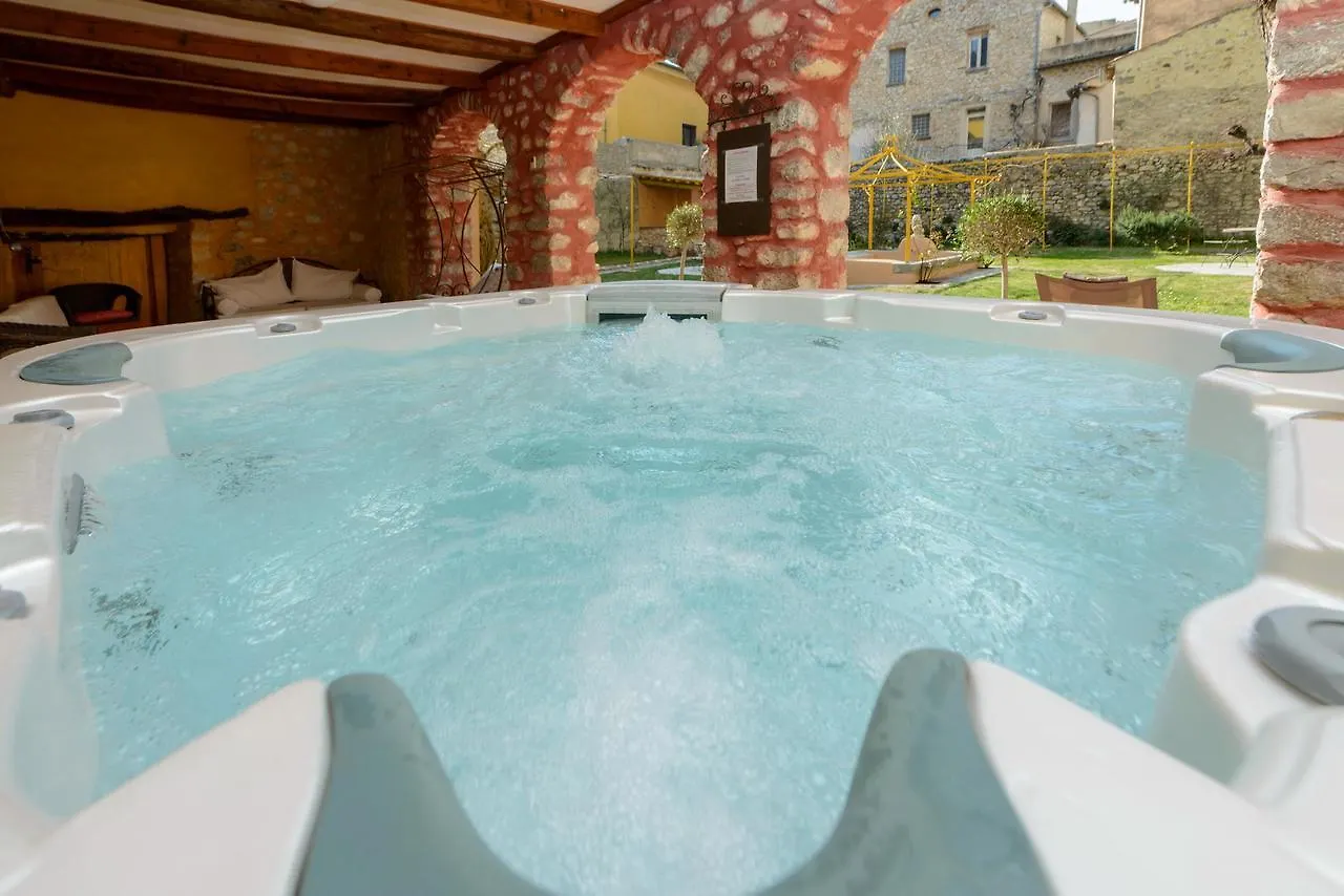 ***  Hotel Les Arcades Le Lion D'Or Buis-les-Baronnies Francja